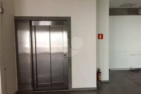 Prédio à venda em Jardim Taquaral, São Paulo, SP