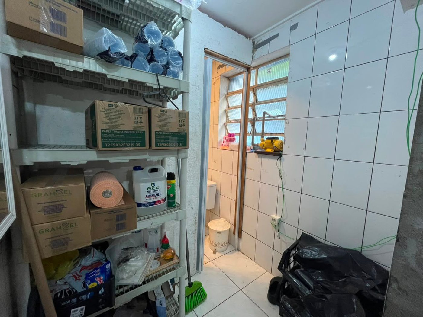 Ponto comercial à venda por R$ 350.000 - Barra Funda - Guarujá/SP