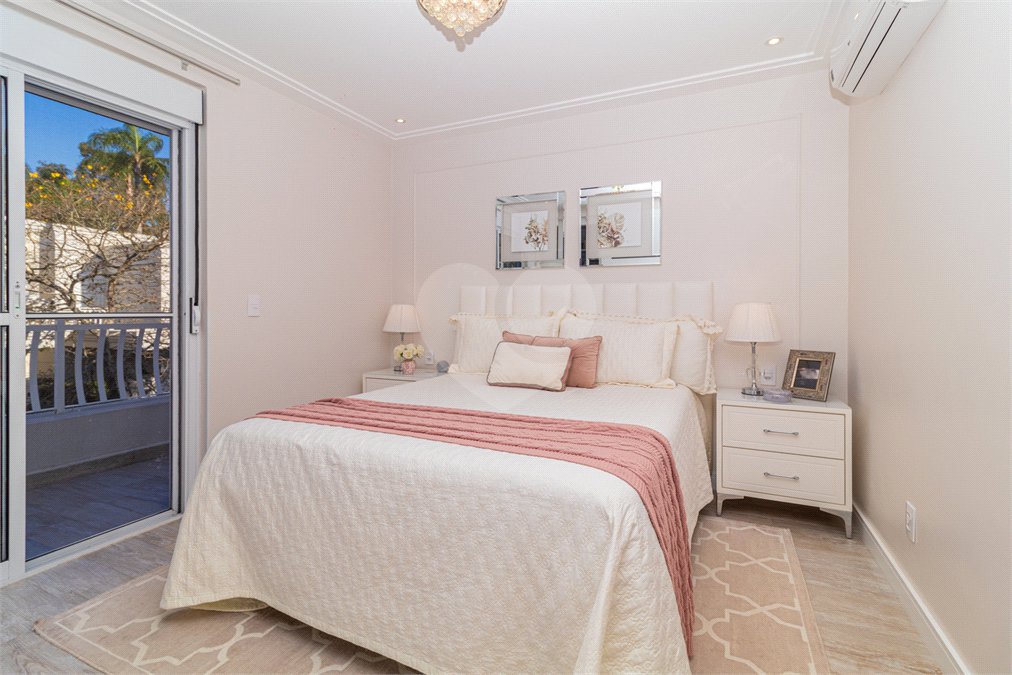 Casa à venda com 4 quartos, sendo 3 suítes, no condomínio Palm Hill North, São Paulo - SP