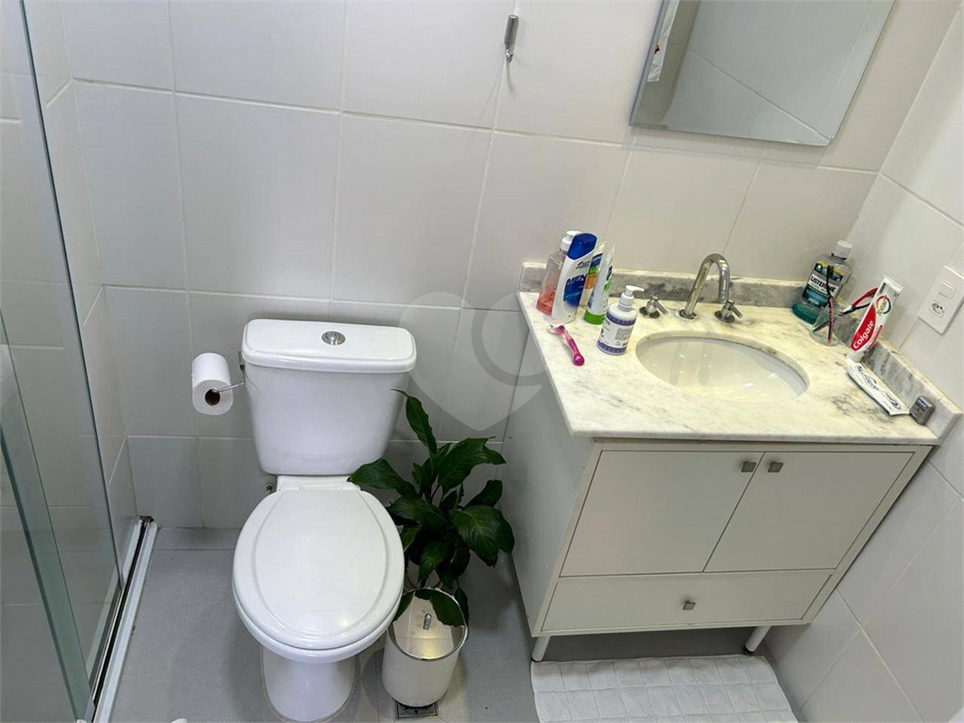 Apartamento à venda com 4 quartos, sendo 1 suíte,  em Jardim Armênia, Mogi das Cruzes, SP