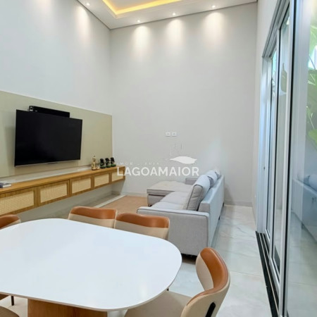 Casa à venda com 3 quartos, sendo 2 suítes, em Residencial Costa Leste, Três Lagoas, MS
