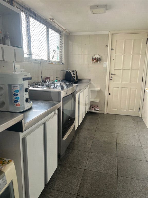Cobertura à venda ou para alugar com 5 quartos, sendo 2 suítes, em Santa Cecília, São Paulo, SP