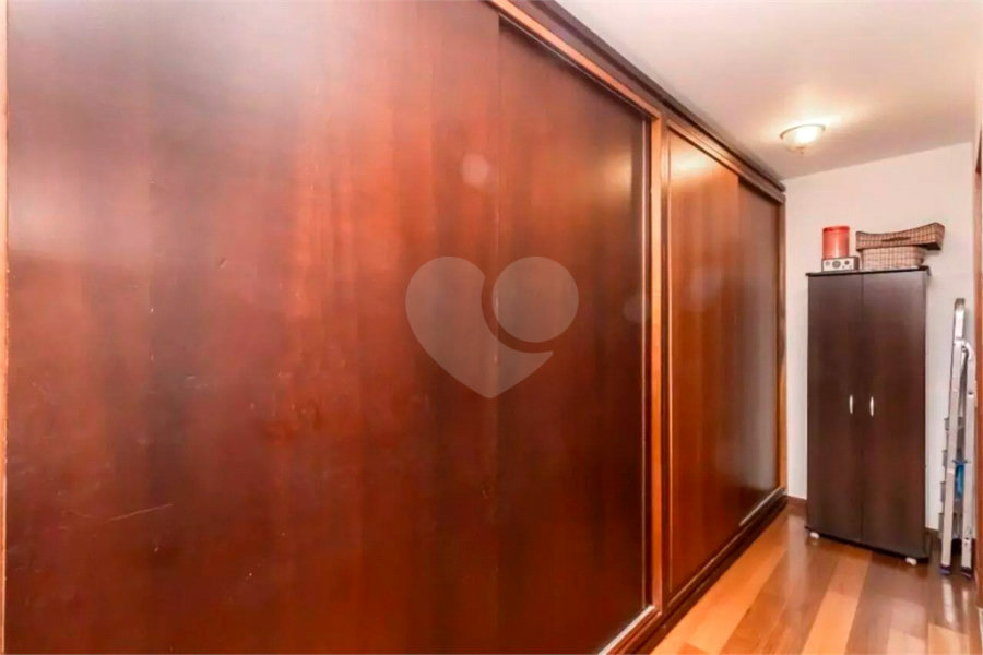 Sobrado à venda com 3 quartos, sendo 1 suíte,  em Tremembé, São Paulo, SP