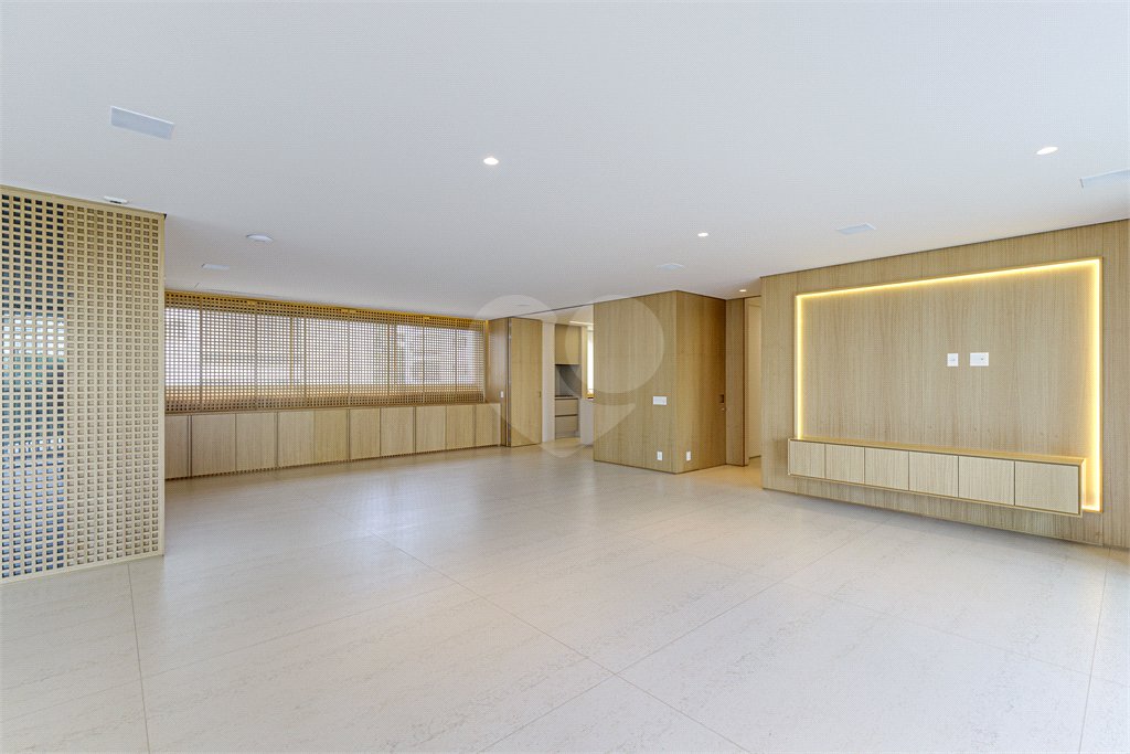 Apartamento à venda com 4 suítes em Moema, São Paulo, SP