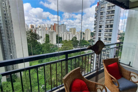Apartamento à venda com 3 suítes em Vila Suzana, São Paulo, SP