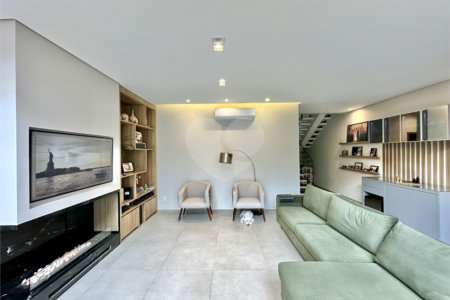 Casa à venda com 3 suítes no condomínio Reserva Santa Maria, Jandira - SP