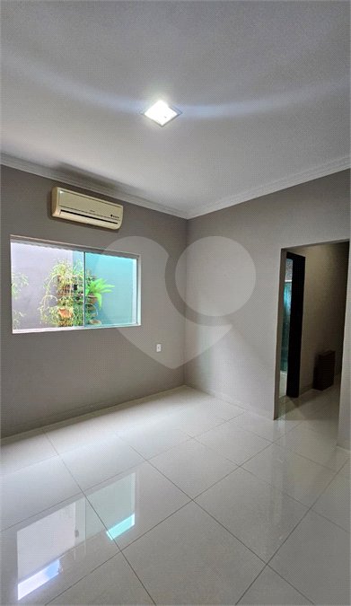 Casa à venda com 2 suítes no Centro, Ponta Porã, MS