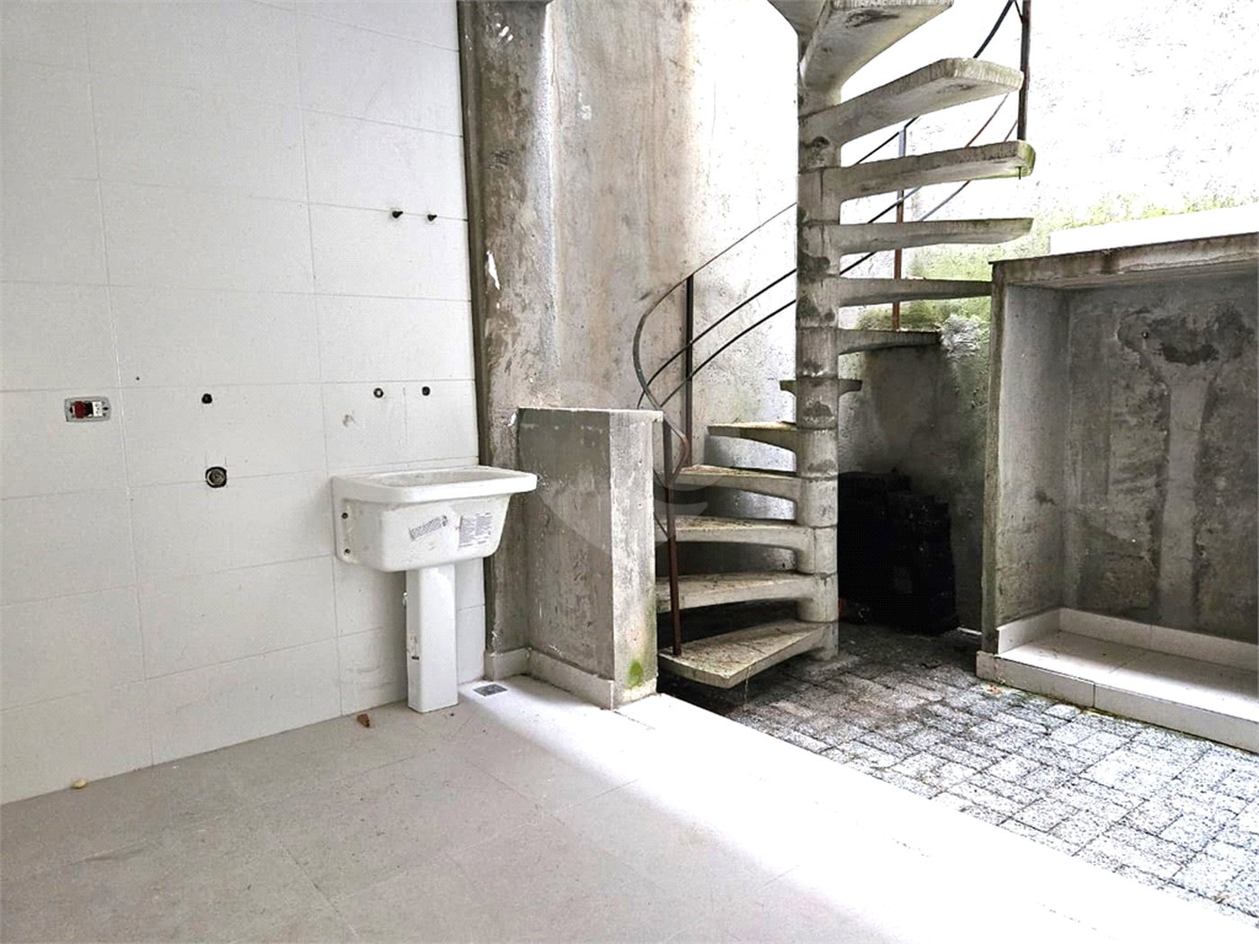 Casa à venda com 4 suítes no condomínio Venezia, São Paulo - SP