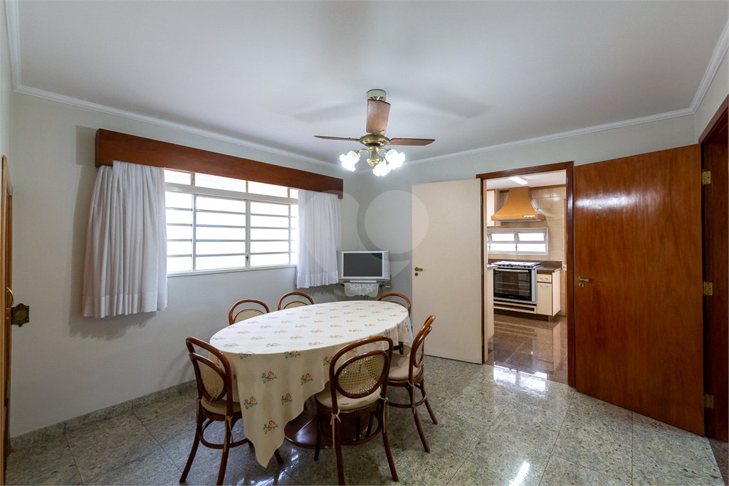 Sobrado à venda com 4 quartos, sendo 2 suítes, em Brooklin Velho, São Paulo, SP