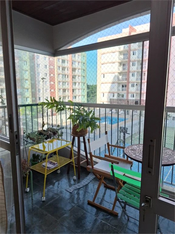 Apartamento à venda com 3 quartos, sendo 1 suíte,  em Vila Polopoli, São Paulo, SP
