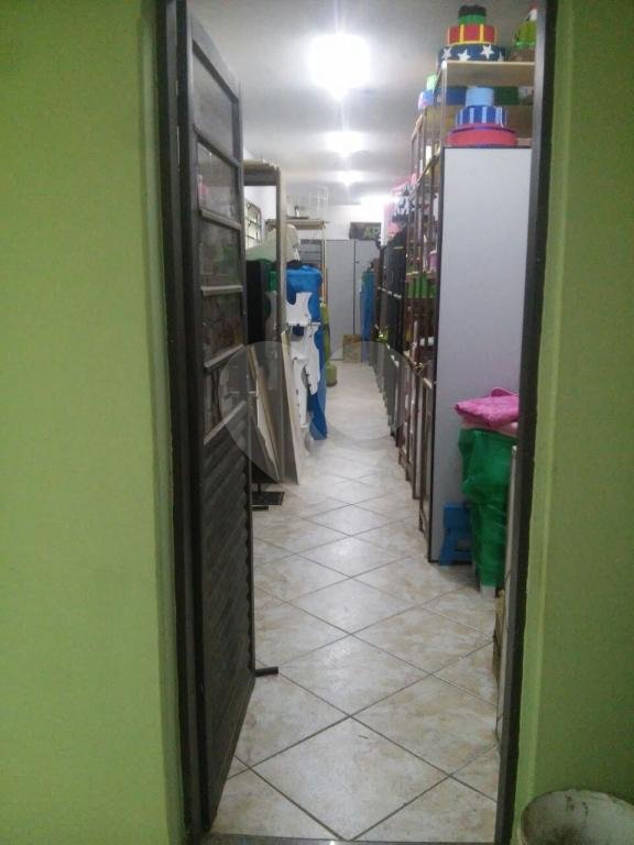 Casa à venda com 4 quartos, sendo 1 suíte, em Wanel Ville, Sorocaba, SP