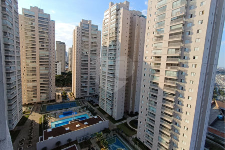 Apartamento à venda com 3 quartos, sendo 1 suíte, em Vila Leonor, Guarulhos, SP