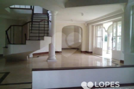 Casa à venda com 6 quartos, sendo 2 suítes, no condomínio Lago Azul Residencial e Golfe, Araçoiaba da Serra - SP