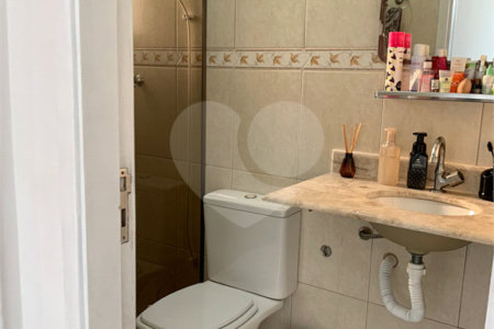 Casa à venda com 3 quartos, sendo 2 suítes,  no condomínio Residencial Jardins, São Bernardo do Campo - SP