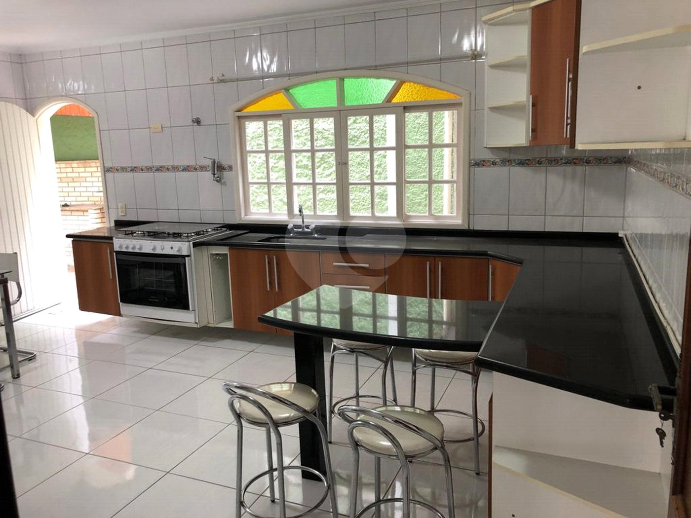 Casa à venda com 3 quartos, sendo 1 suíte, no condomínio Jardim das Pedras, São Paulo - SP