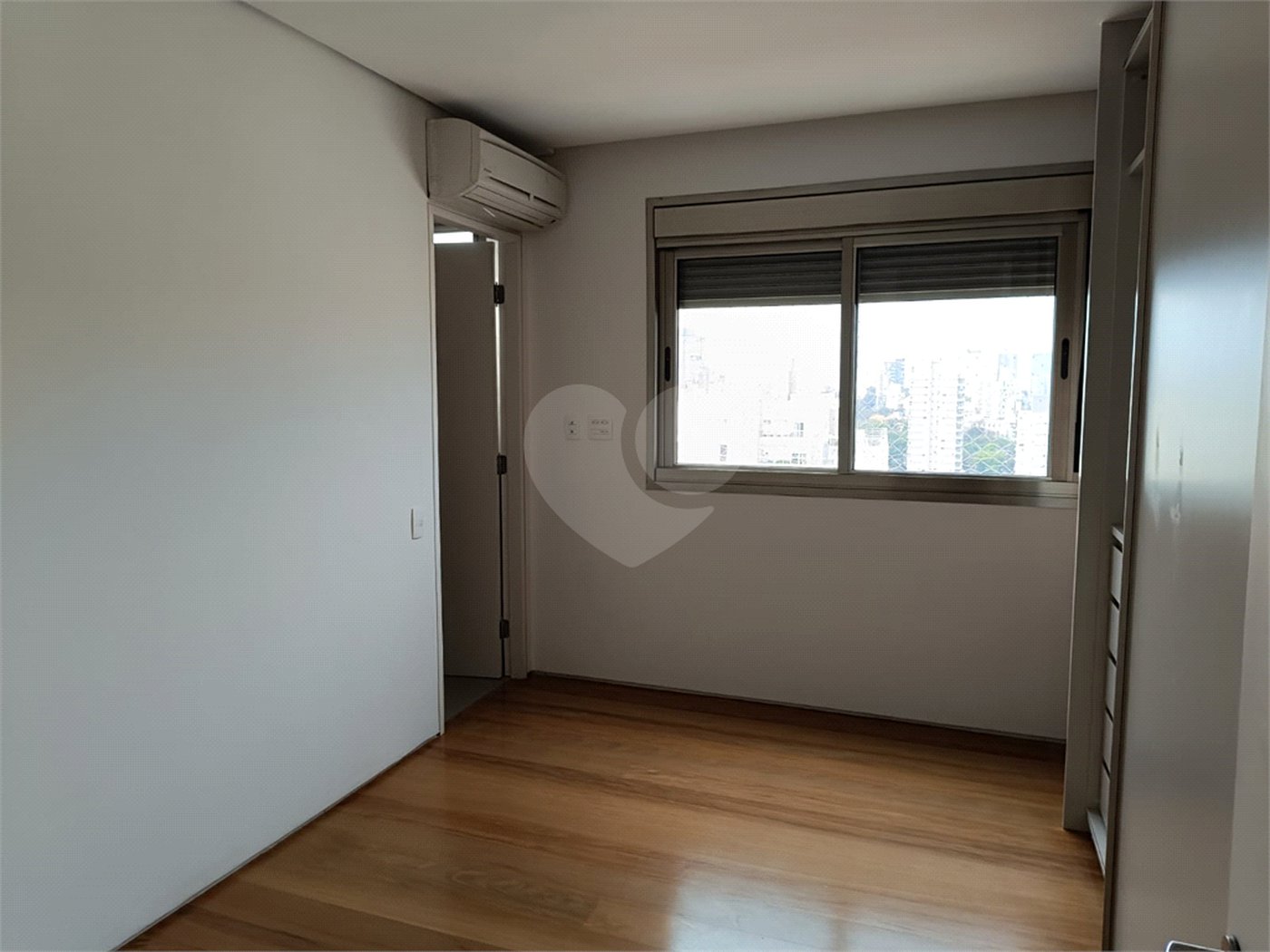Apartamento à venda ou para alugar com 3 suítes em Pinheiros, São Paulo, SP