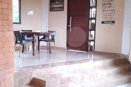 Chácara à venda com 2 quartos, sendo 1 suíte,  no Centro, Gramadinho, SP