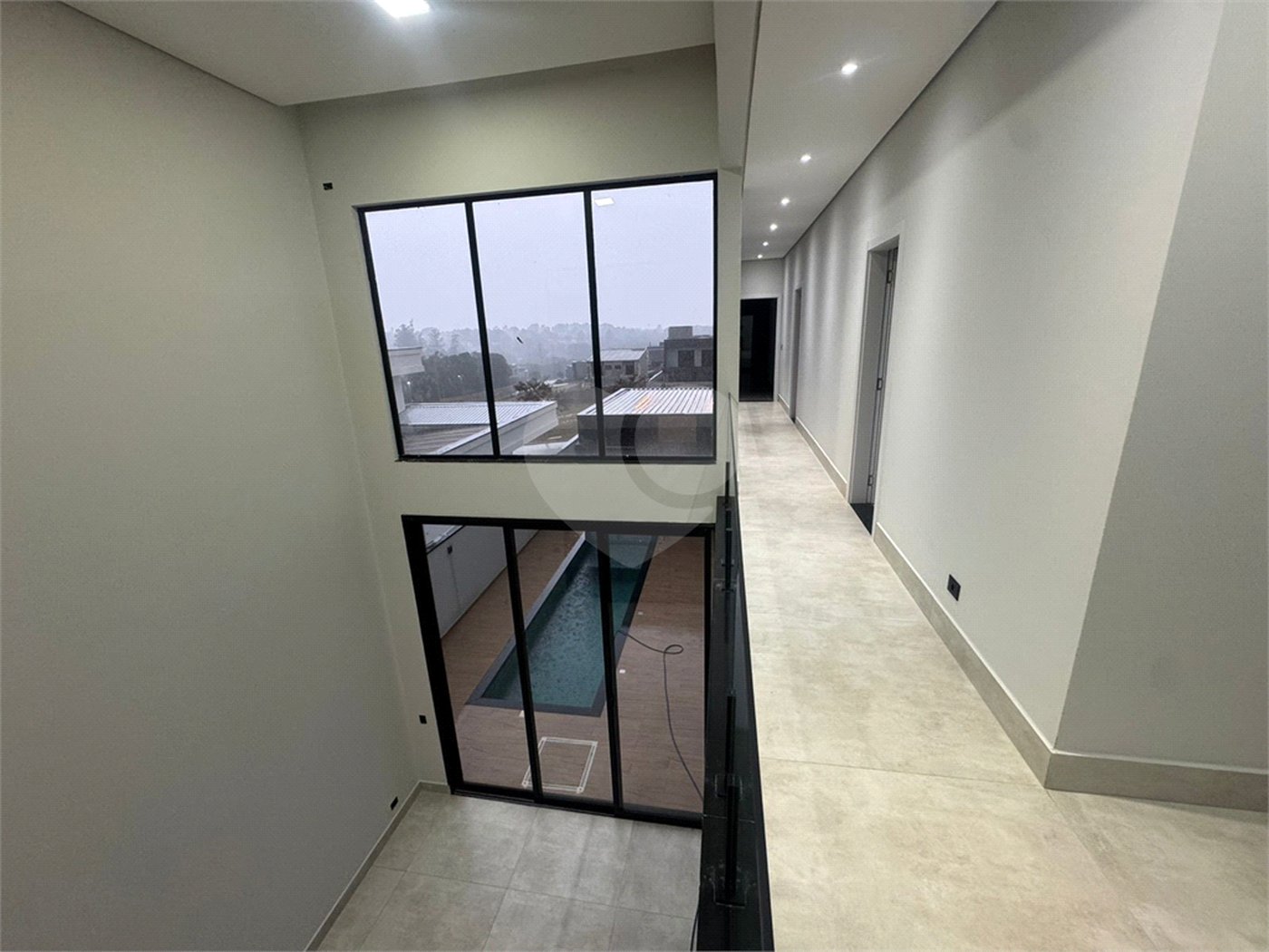 Casa à venda com 4 quartos, sendo 3 suítes,  no condomínio Alphaville Castelo, Itu - SP