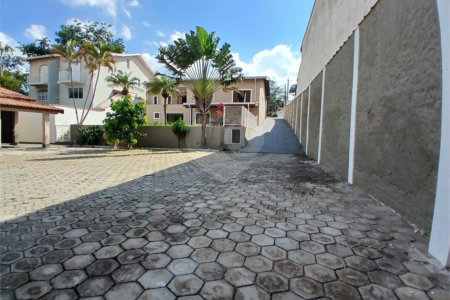 Casa à venda com 5 quartos, sendo 3 suítes, em Vila Santista, Atibaia, SP