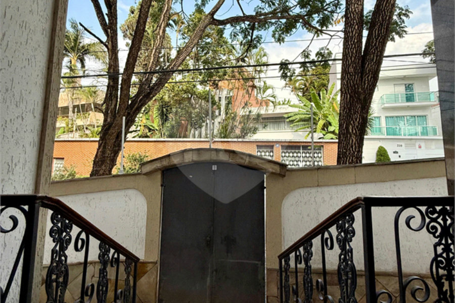 Sobrado à venda com 4 quartos, sendo 3 suítes, em Palmas do Tremembé, São Paulo, SP