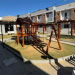 Casa de Vila à venda com 2 suítes em Chácaras do Rosário, Franco da Rocha, SP