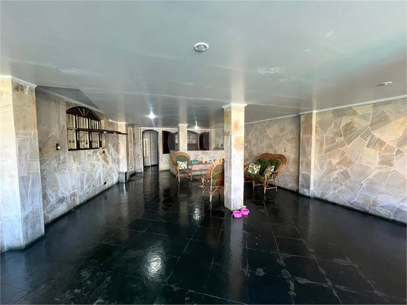 Casa com piscina disponivel para venda com 250m² - Jardim Paris / SP