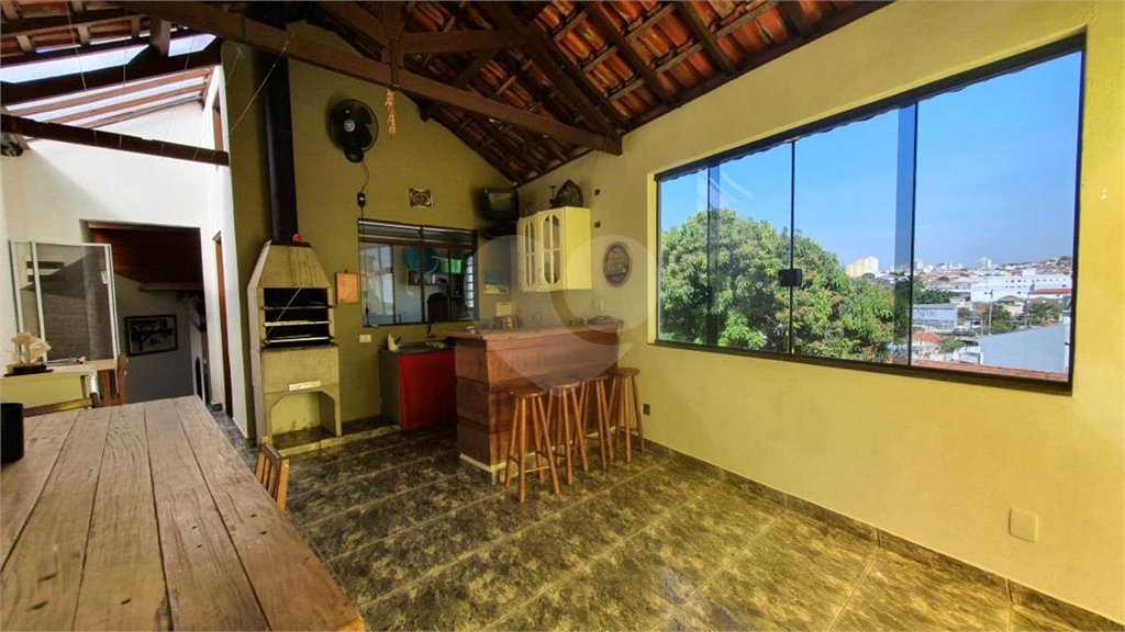 Sobrado à venda com 4 quartos, sendo 1 suíte, em Tremembé, São Paulo, SP