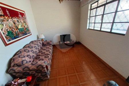 Casa à venda com 4 quartos, sendo 1 suíte, em Vila Paulicéia, São Paulo, SP