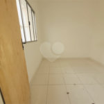 Casa à venda com 3 quartos, sendo 1 suíte, em Parque Maria Domitila, São Paulo, SP