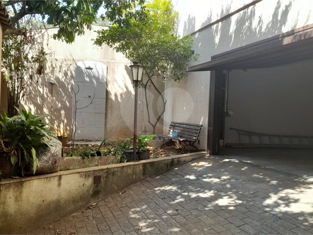 Sobrado à venda com 3 quartos, sendo 1 suíte,  em Jardim Virginia Bianca, São Paulo, SP