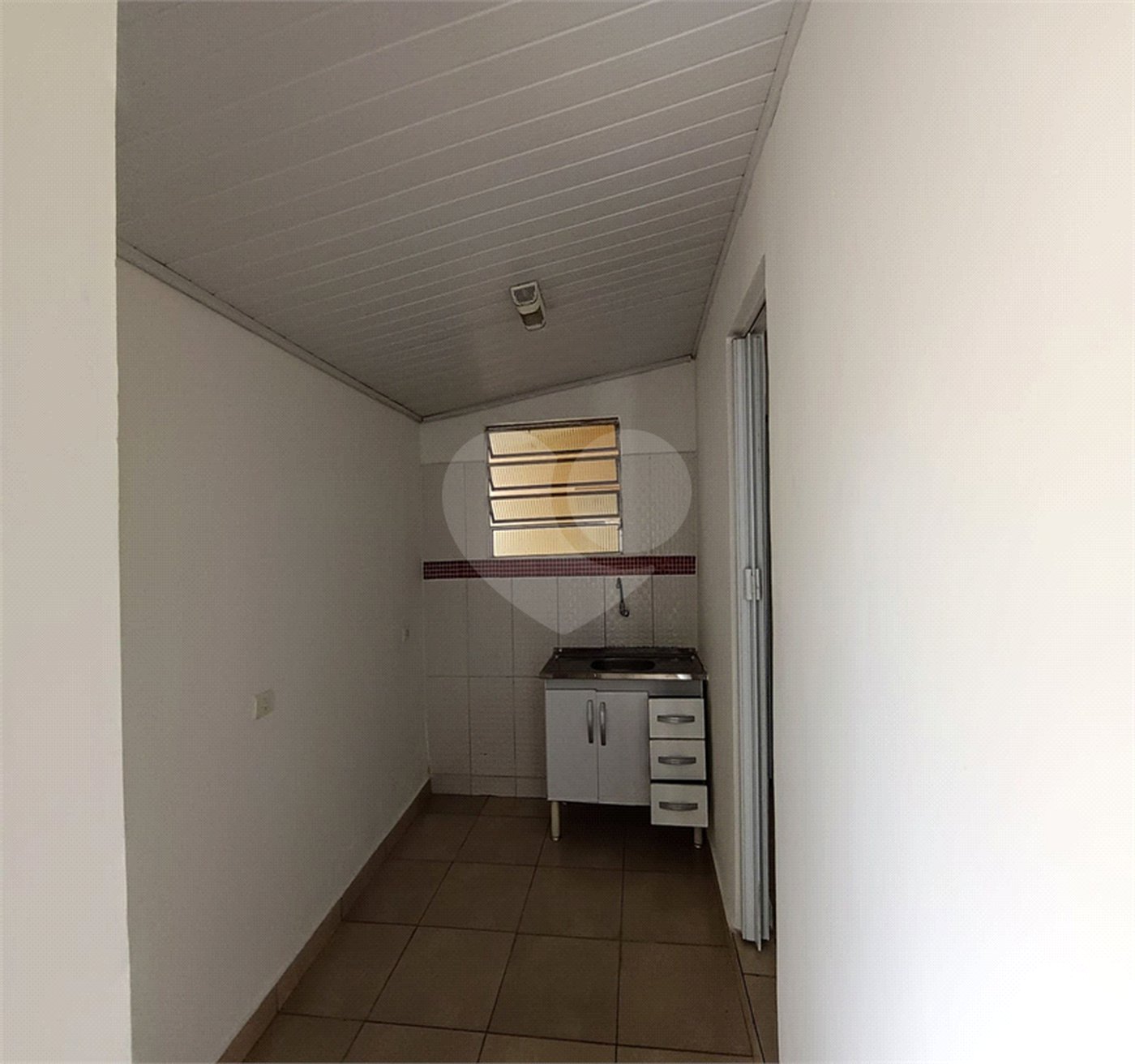 Casa para alugar com 1 quarto no condomínio Cond R Claudio Rodrigues Lopes, São Paulo - SP