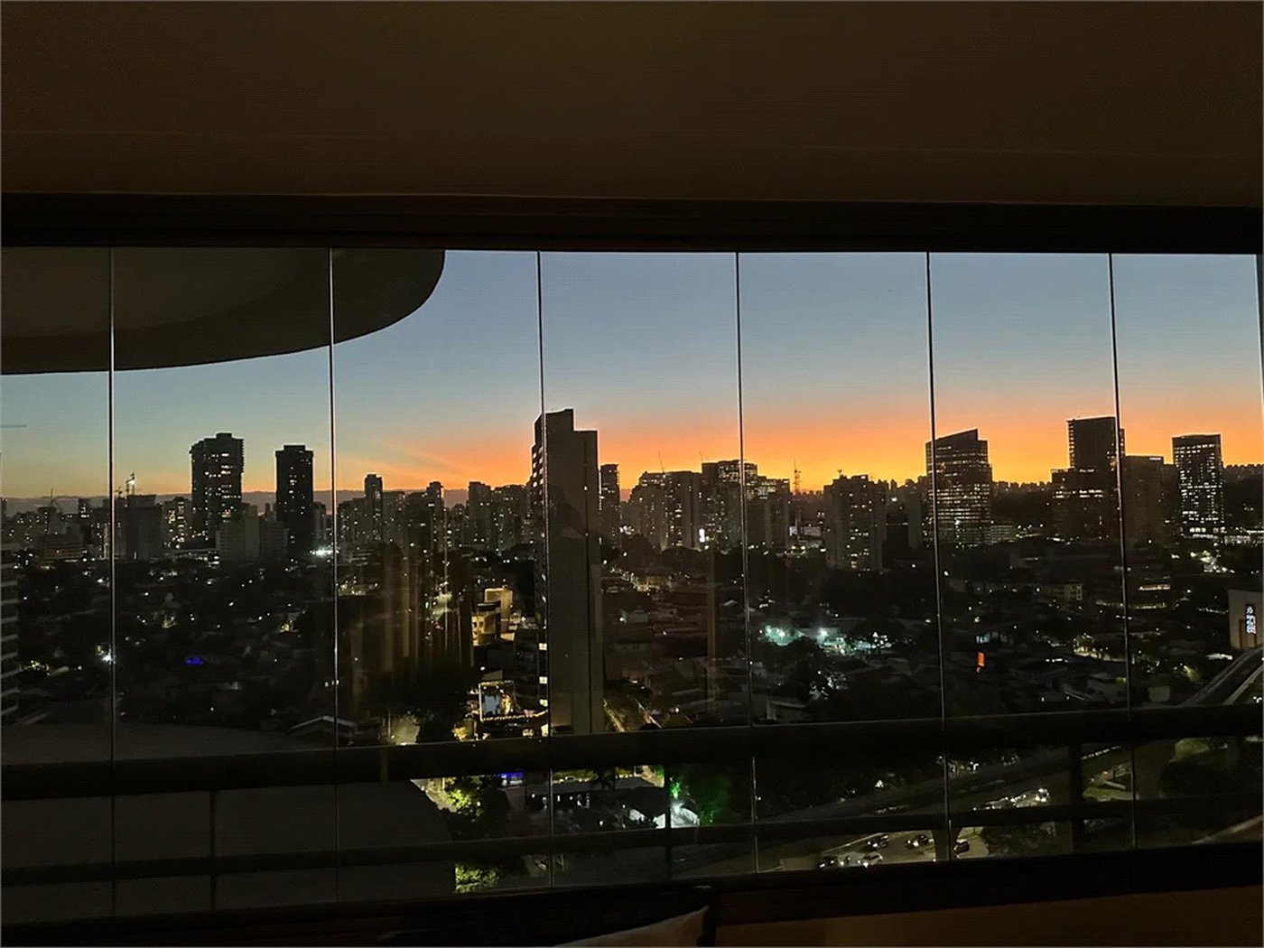 Apartamento à venda ou para alugar com 2 quartos, sendo 1 suíte, em Brooklin Paulista, São Paulo, SP