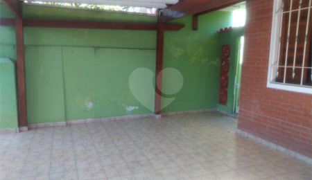 Sobrado à venda com 3 quartos em Horto, São Paulo, SP