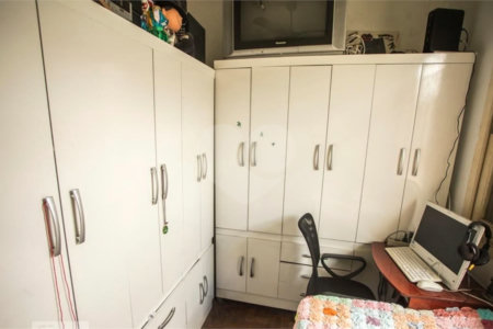 Casa à venda com 3 quartos, sendo 1 suíte, em Mirandópolis, São Paulo, SP