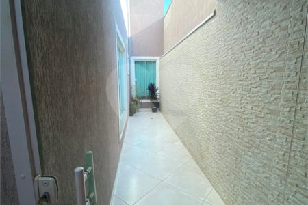 Casa à venda com 3 quartos, sendo 1 suíte,  em Parque Almerinda Pereira Chaves, Jundiaí, SP