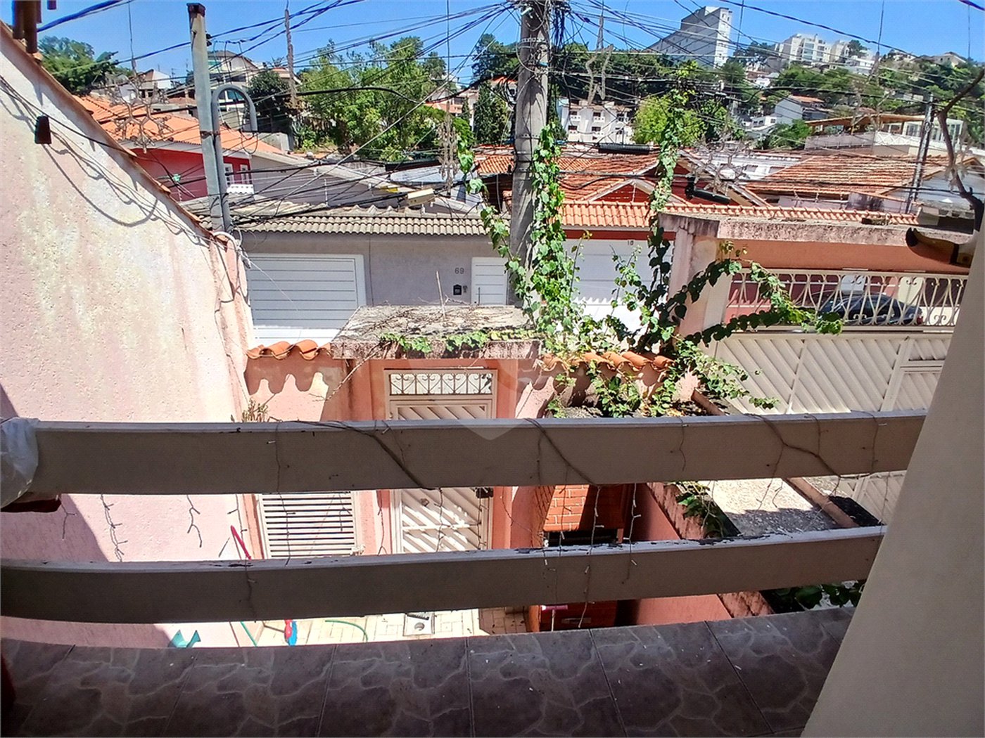 Sobrado à venda com 8 quartos, sendo 2 suítes, em Tremembé, São Paulo, SP