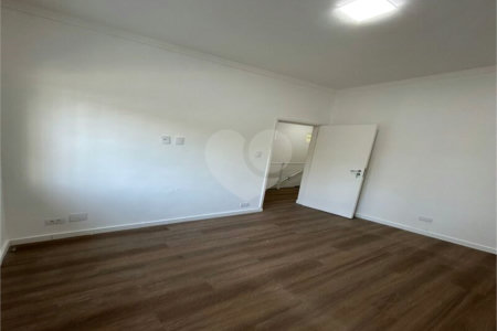 Casa para alugar com 5 quartos, sendo 2 suítes, em Vila Olímpia, São Paulo, SP