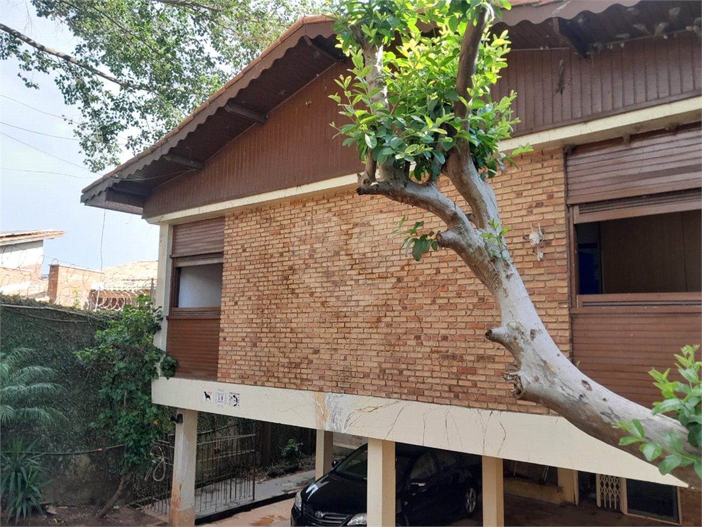 Sobrado à venda com 6 quartos, sendo 3 suítes, em Rolinópolis, São Paulo, SP