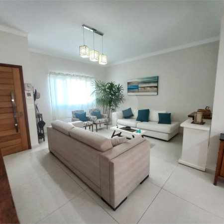 Casa à venda com 3 quartos, sendo 1 suíte, no condomínio São Domingos, Valinhos - SP