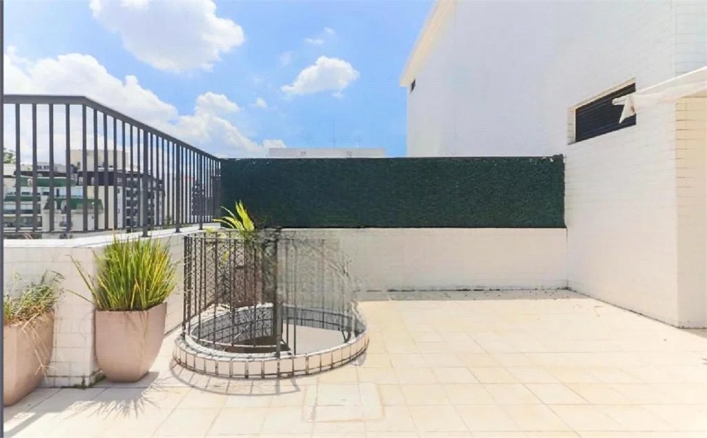 Apartamento à venda com 3 quartos, sendo 1 suíte, em Cidade São Francisco, São Paulo, SP