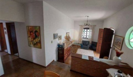 Casa à venda com 3 quartos, sendo 1 suíte,  no Centro, Vinhedo, SP