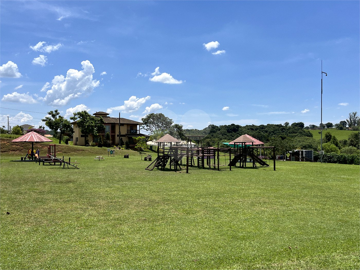 Terreno à venda no condomínio Residencial Saint Charbel, Araçoiaba da Serra - SP