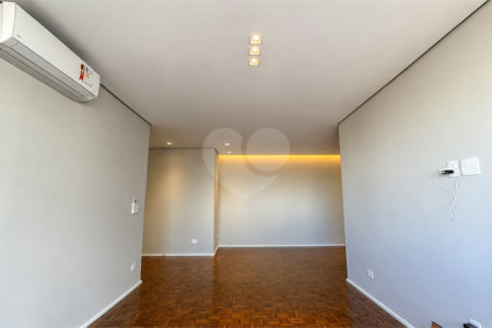 Apartamento à venda com 3 quartos, sendo 1 suíte, em Jardim Paulista, São Paulo, SP