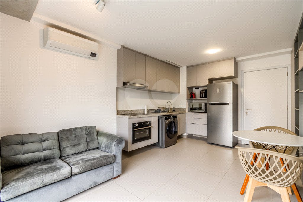 Apartamento à venda ou para alugar com 1 suíte em Jardim das Bandeiras, São Paulo, SP