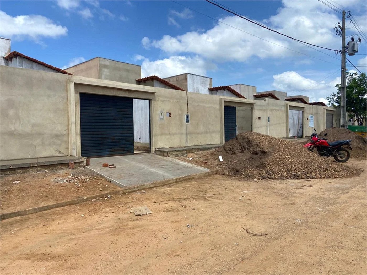 Casa à venda com 2 quartos, sendo 1 suíte,  em Residencial Mont'serrat, Balsas, MA