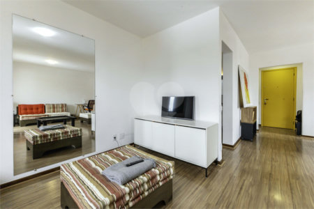 Apartamento à venda com 3 quartos, sendo 1 suíte, em Vila Madalena, São Paulo, SP