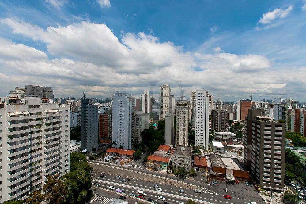Cobertura à venda com 2 quartos, sendo 1 suíte, em Campo Belo, São Paulo, SP