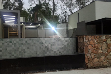 Casa à venda com 3 suítes no condomínio La Reserva Residencial, Atibaia - SP
