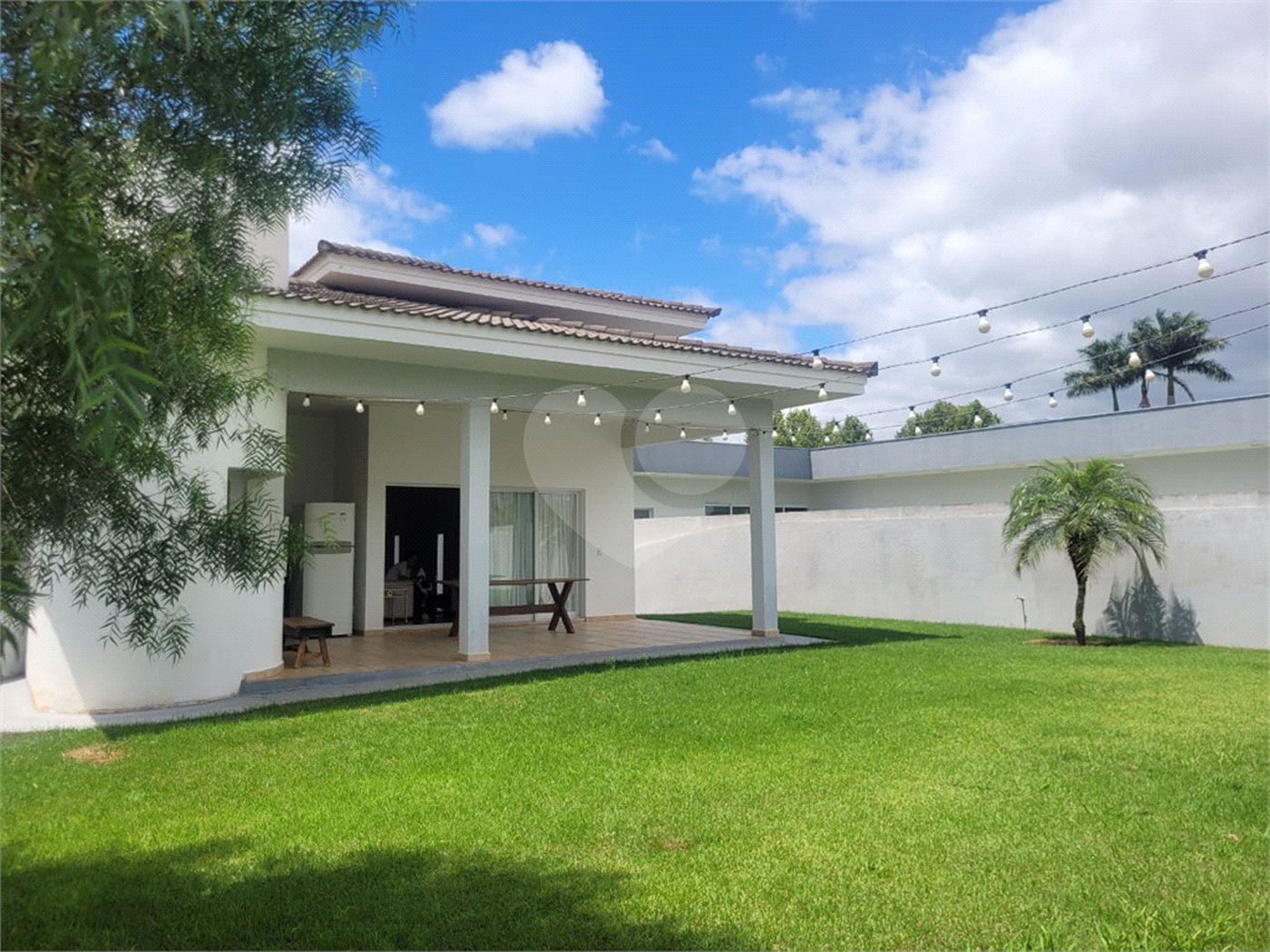 Casa à venda com 3 suítes no condomínio Village Saint Charbel, Araçoiaba da Serra - SP