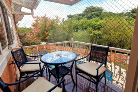 Casa à venda com 4 suítes no condomínio Estância Marambaia, Vinhedo - SP